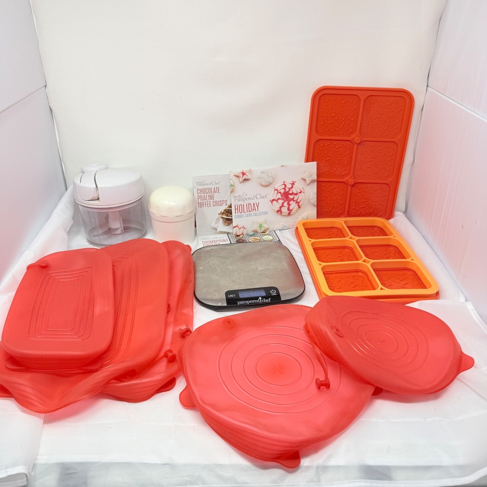 Lot of Pampered Chef Kitchen goodies Digital Scale Manual Chopper Silicone Lids
